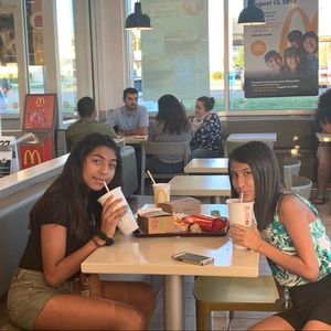 Meet your Posher, Cecilia